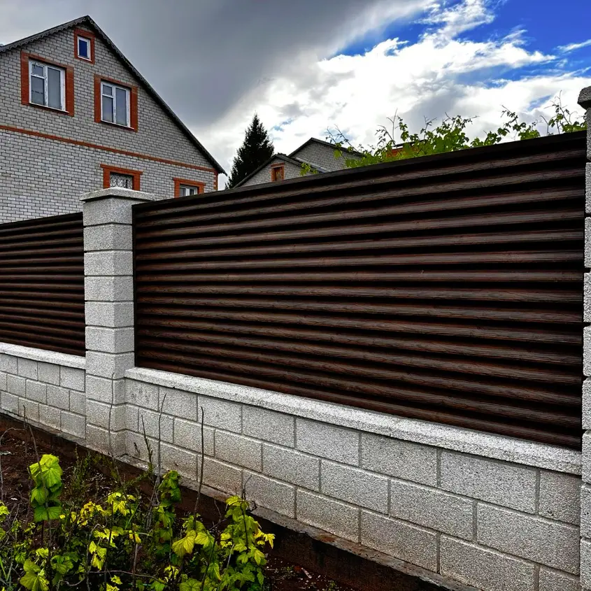 Фото 2 забор Еврожалюзи Темный Каштан 3D Принтек