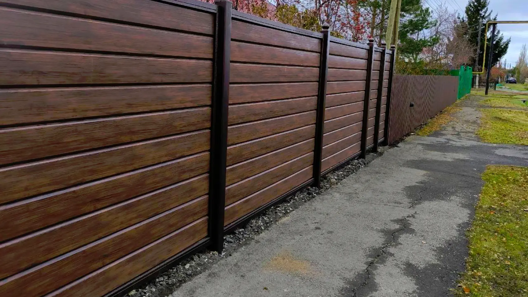 Фото 7 забор из металлосадинга Евро-Брус Античное Дерево 3D Принтек